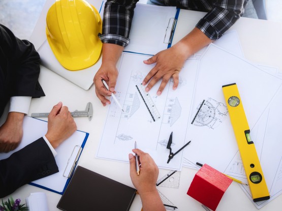 why hire a general contractor